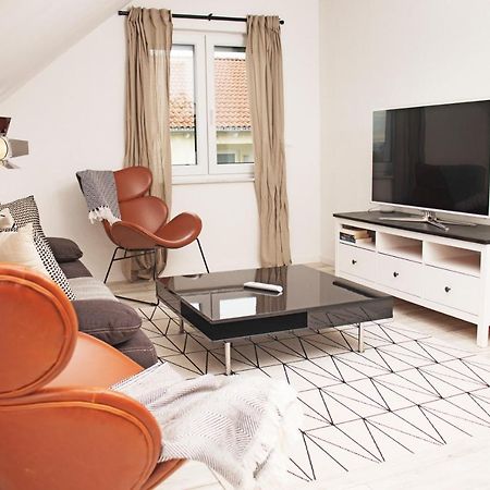 Blackncozy - Design Appartement Mit Boxspringbett Und Balkon Lörrach Εξωτερικό φωτογραφία