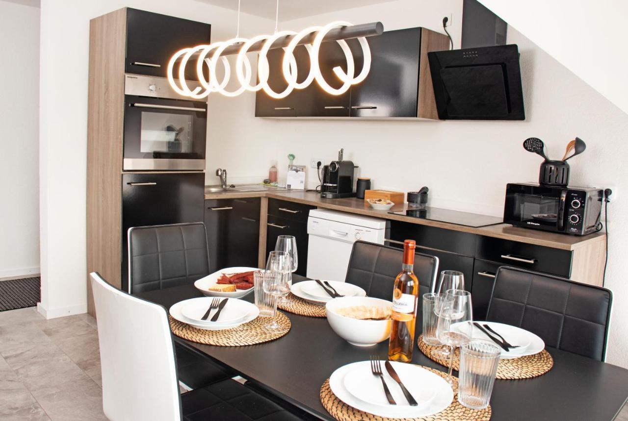 Blackncozy - Design Appartement Mit Boxspringbett Und Balkon Lörrach Εξωτερικό φωτογραφία