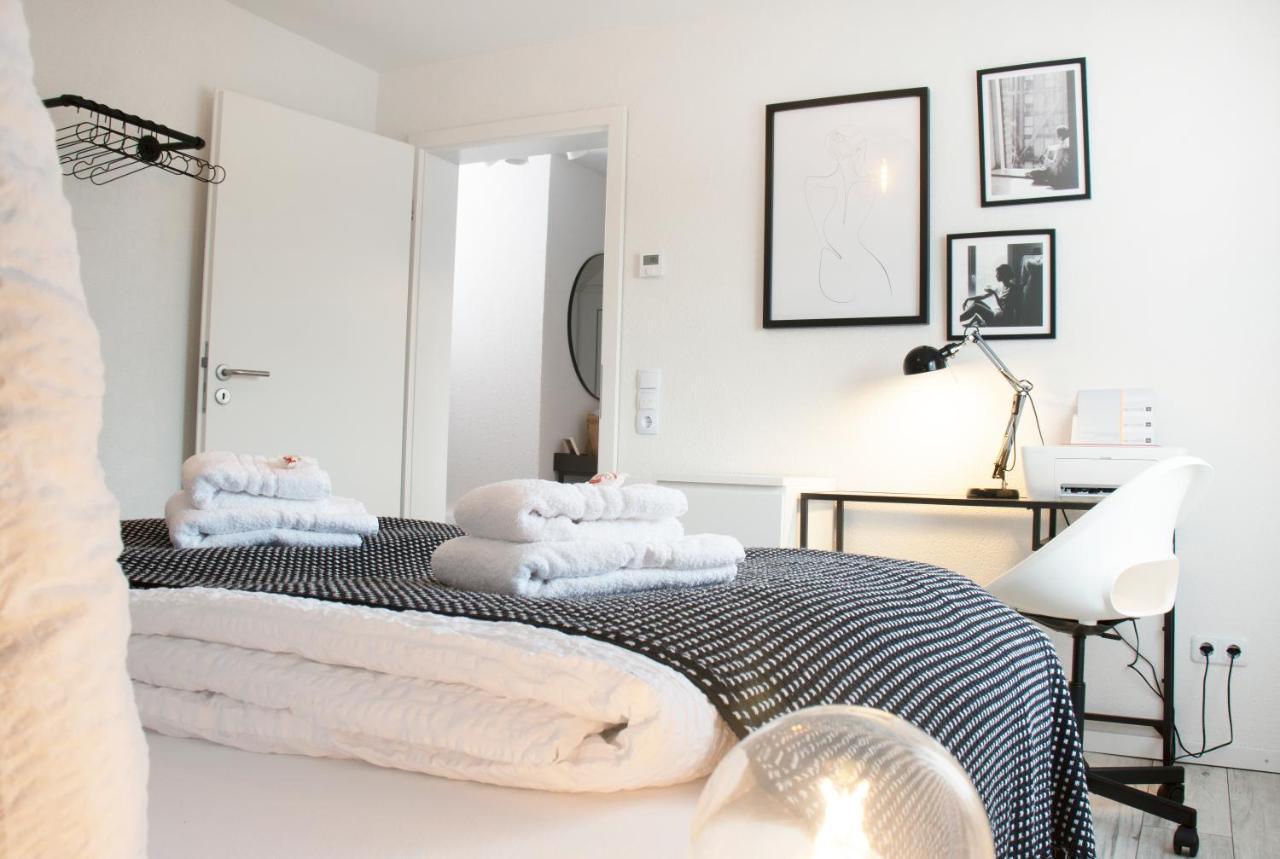 Blackncozy - Design Appartement Mit Boxspringbett Und Balkon Lörrach Εξωτερικό φωτογραφία